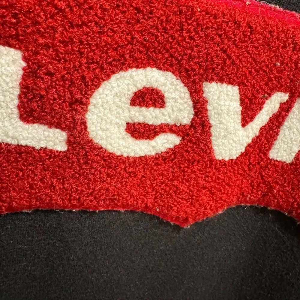 Levi's Men's Logo Chenille Logo Crewneck Sweatshirt Black Size L